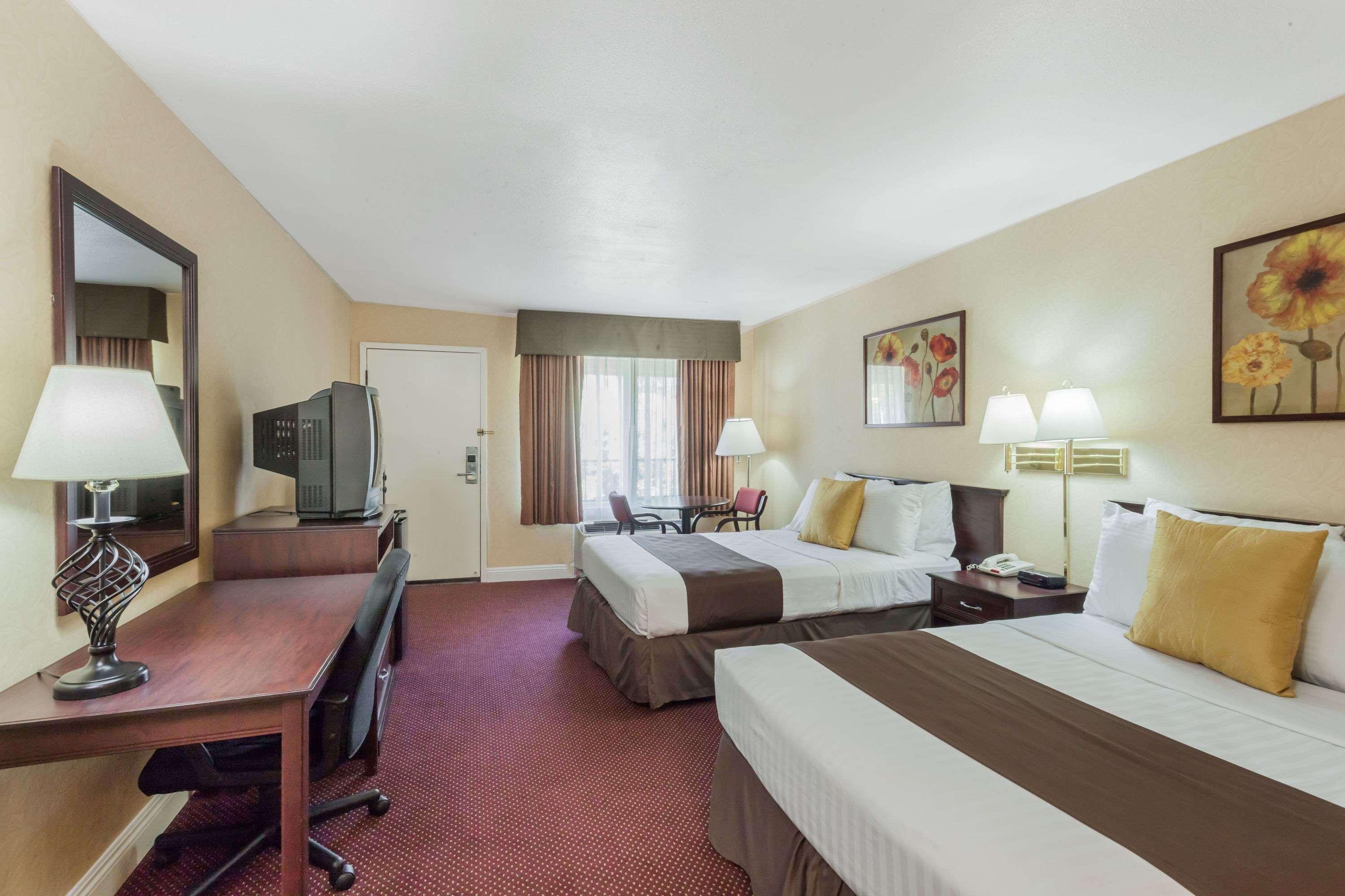 Hospitality Inn San Bernardino Dış mekan fotoğraf