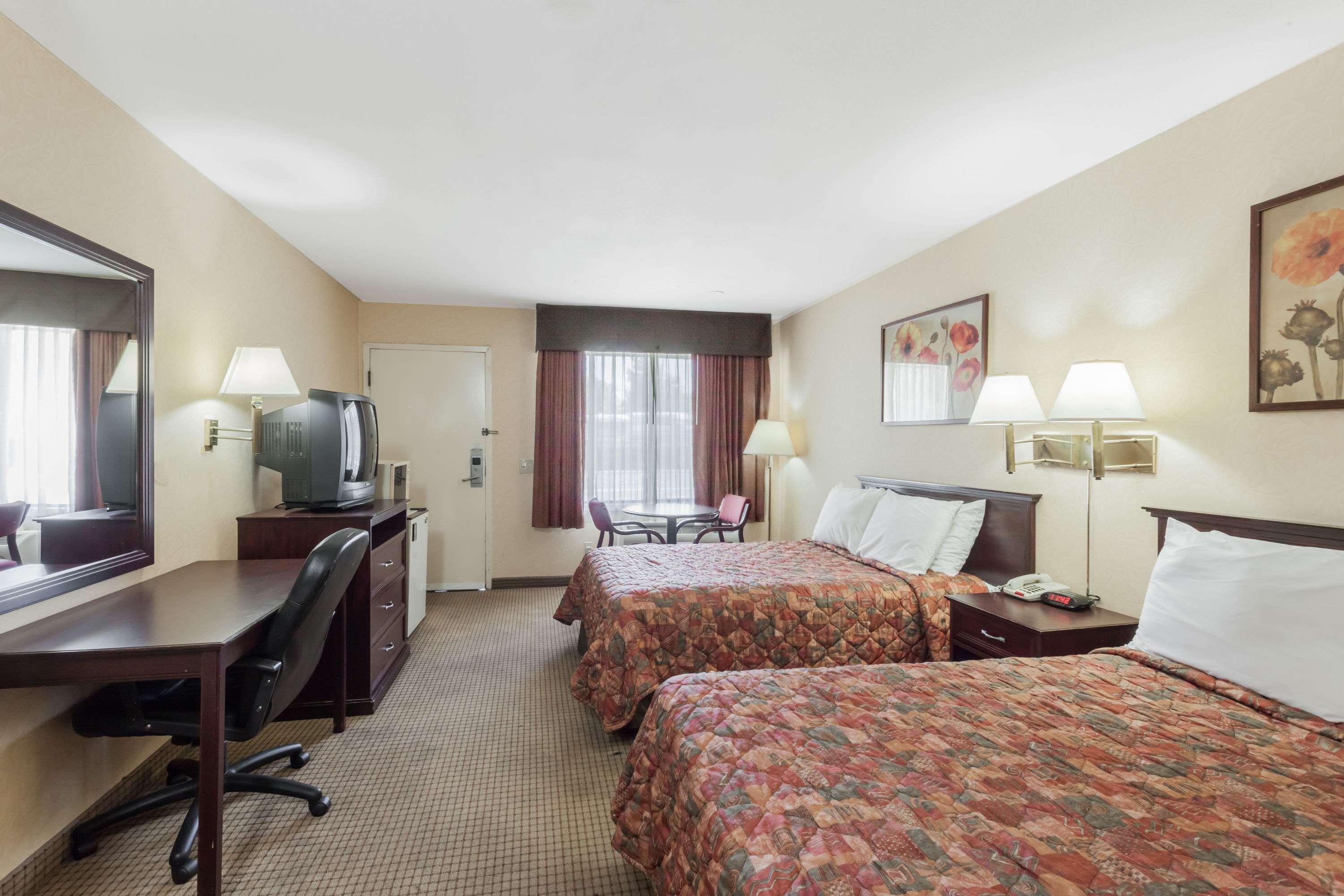 Hospitality Inn San Bernardino Dış mekan fotoğraf