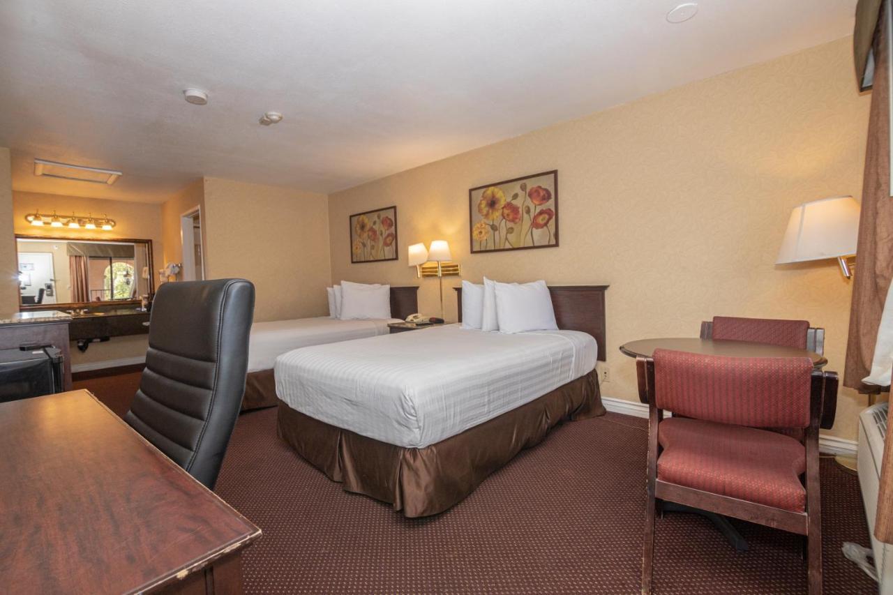 Hospitality Inn San Bernardino Dış mekan fotoğraf