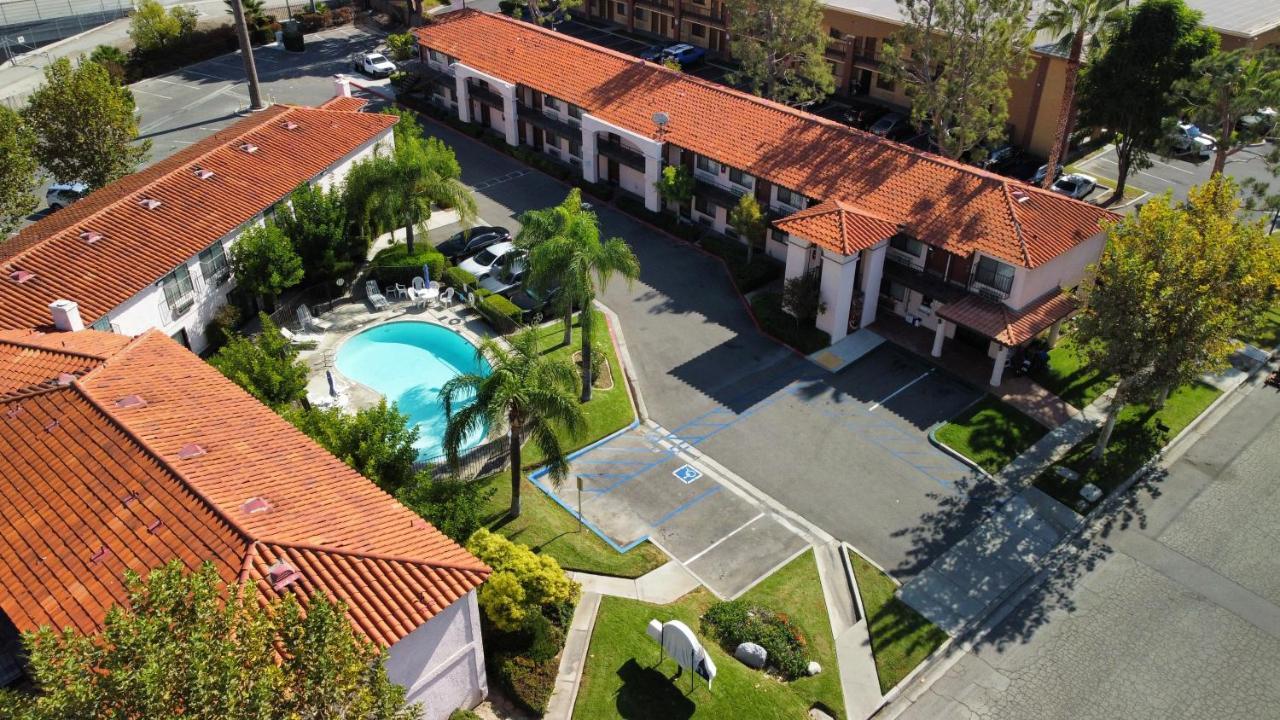 Hospitality Inn San Bernardino Dış mekan fotoğraf