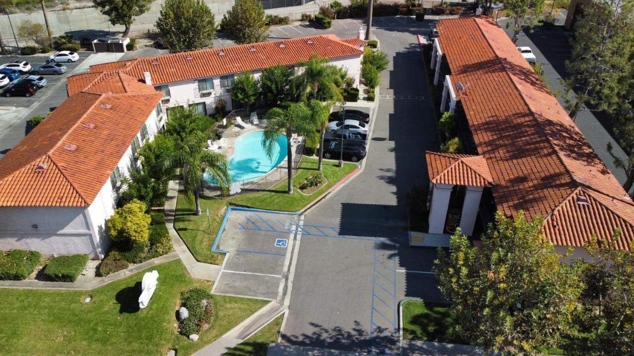 Hospitality Inn San Bernardino Dış mekan fotoğraf