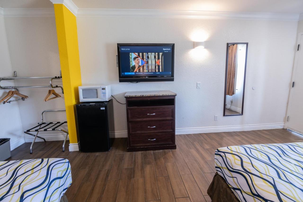 Hospitality Inn San Bernardino Dış mekan fotoğraf